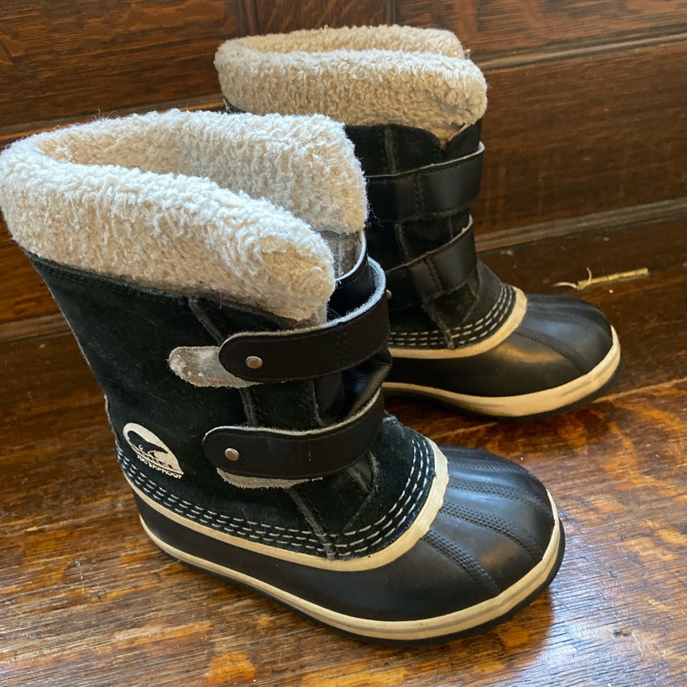Sorel kids yoot pac size 12